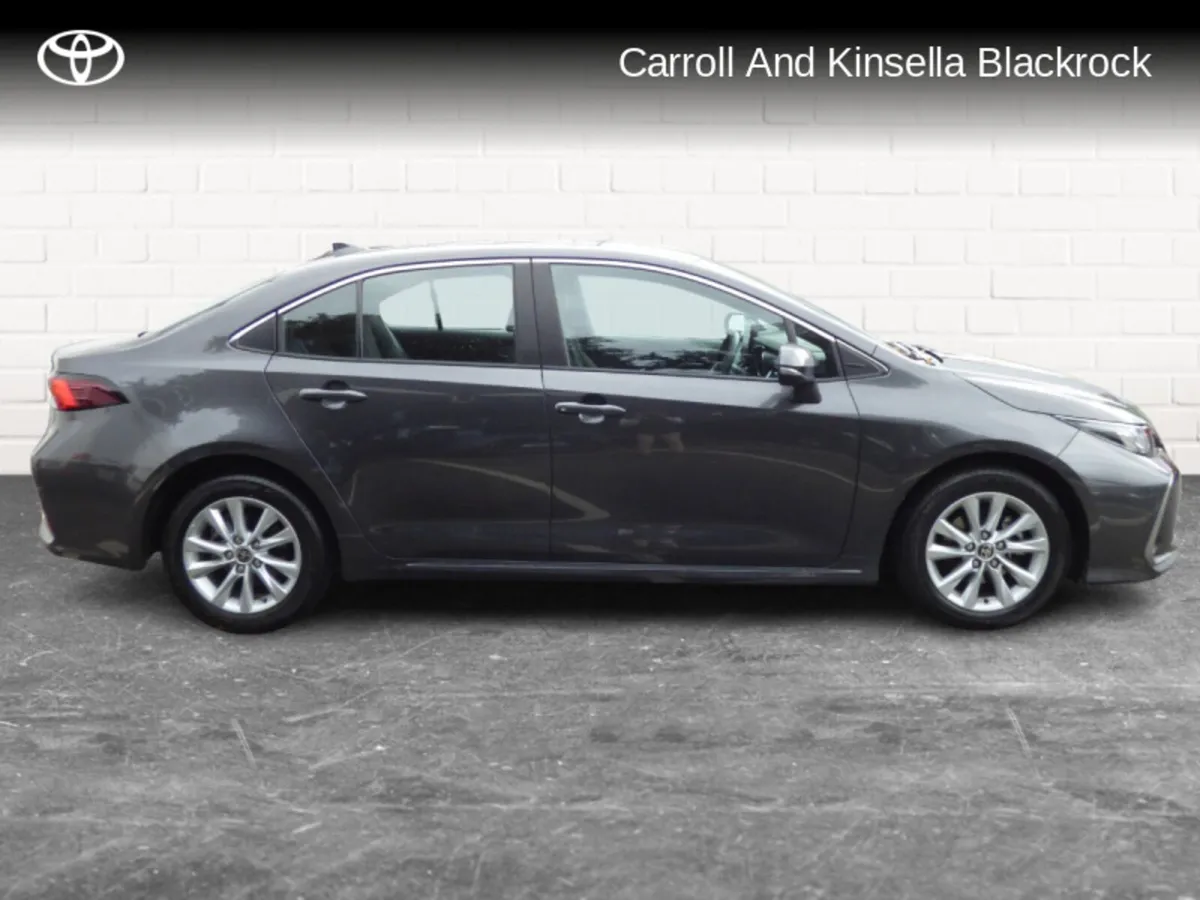 Toyota Corolla Hybrid Luna Saloon - Image 3