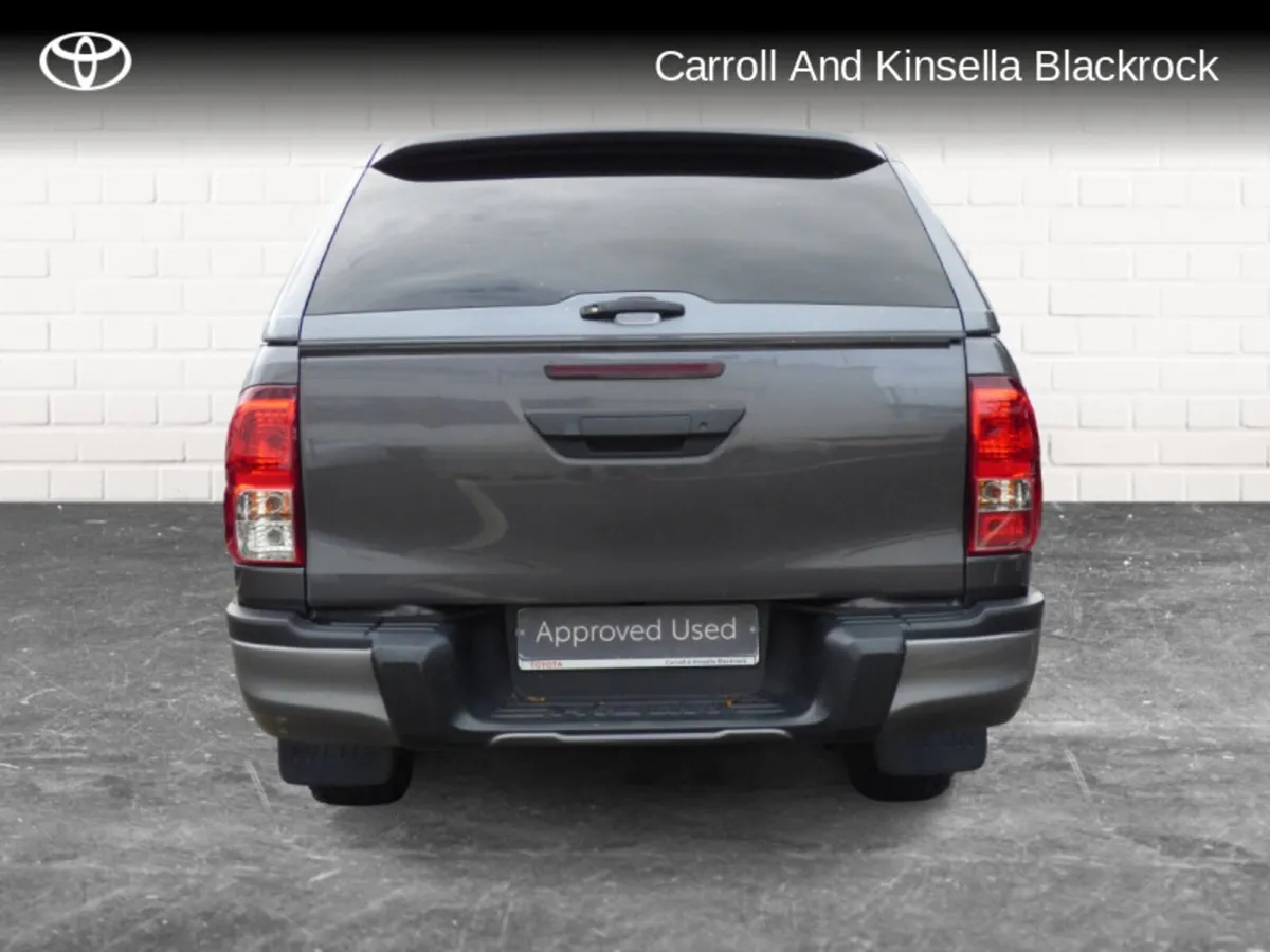 Toyota Hilux Double Cab Invincible Auto with Rear - Image 4