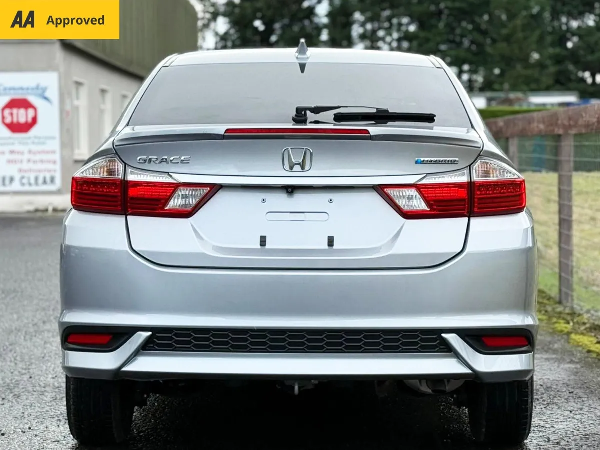 🌟 2019 Honda Grace 1.5 Hybrid LX Apple carplay🌟 - Image 4