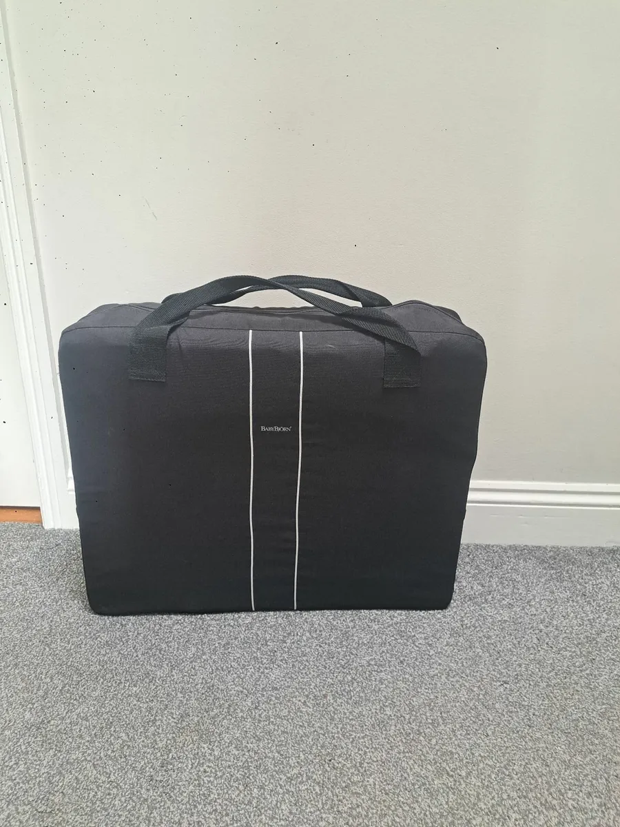 Baby Björn Travel cot - Image 2