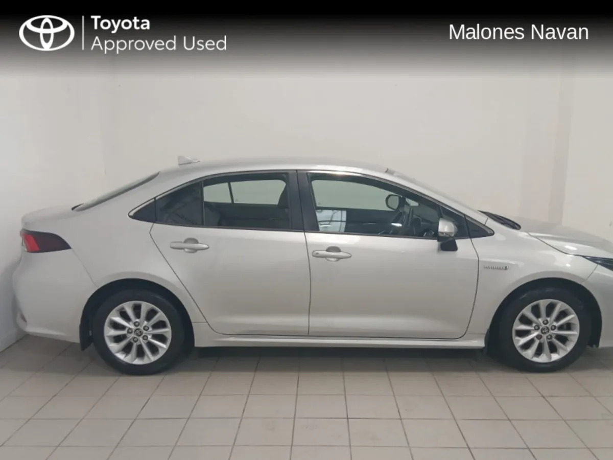 Toyota Corolla COROLLA HYBRID LUNA SAL - Image 3
