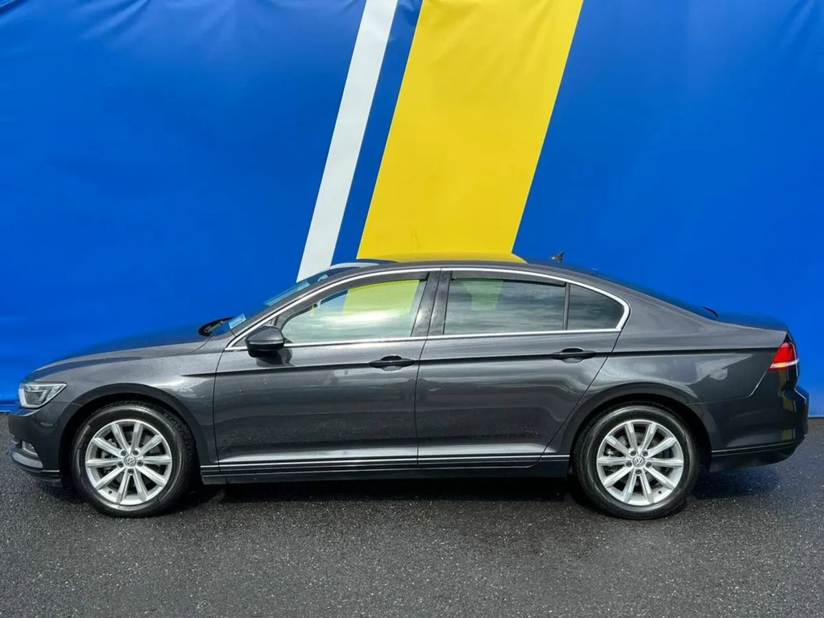 Volkswagen Passat COMFORTLINE 2.0 TDI // APPLE CAR - Image 3