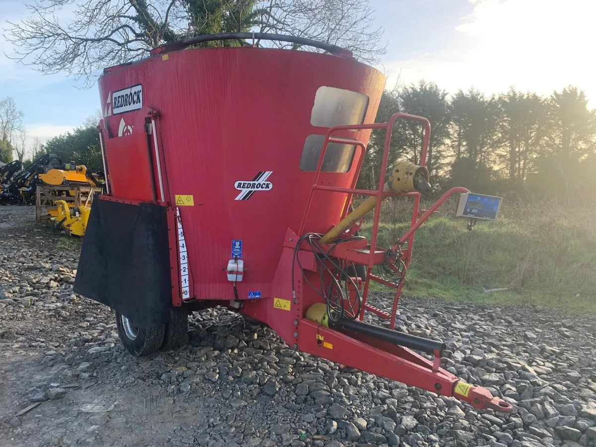 REDROCK TRIOLET 10m TUB FEEDER - Image 1