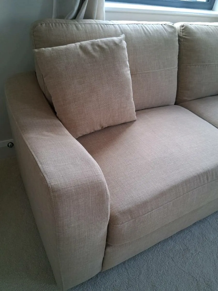 Couch - Image 3