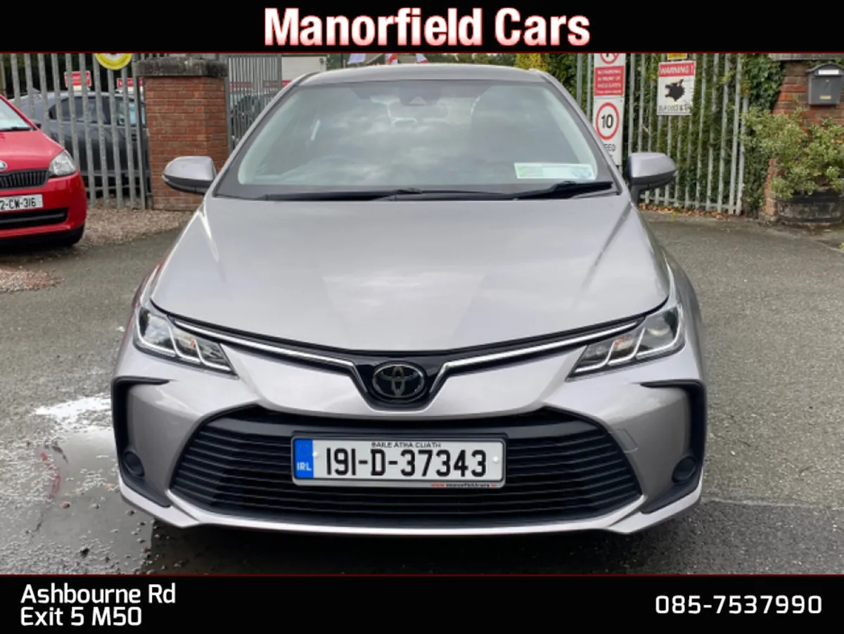 2019 Toyota Corolla 1.6 PETROL 6 SPEED NEW MODEL - Image 3
