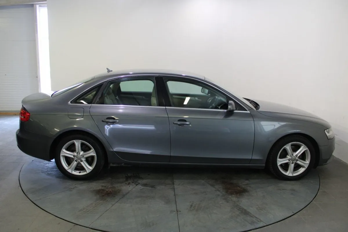 Audi A4 2.0tdi 136HP SE Technik - Image 3