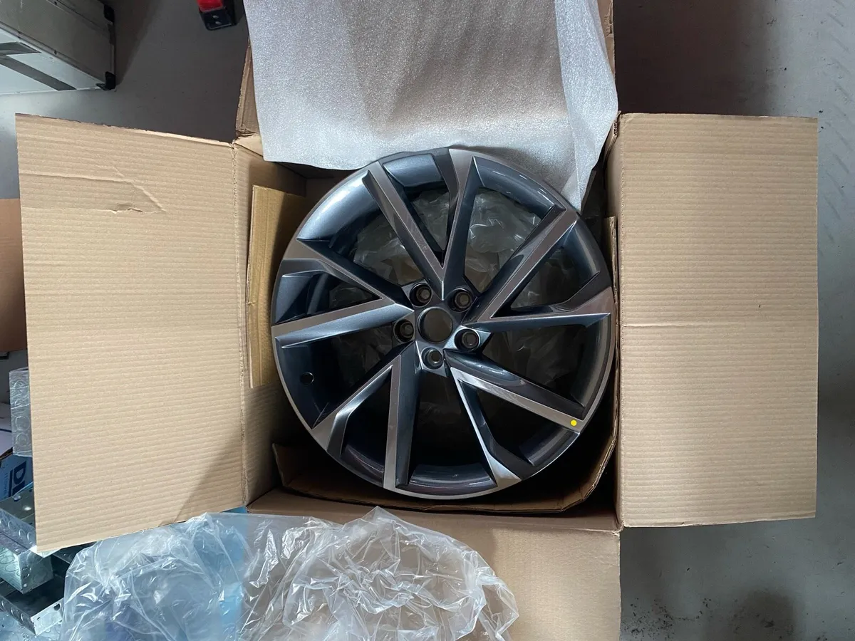Vega 20” Skoda Alloy Wheel New / Unused - Image 1