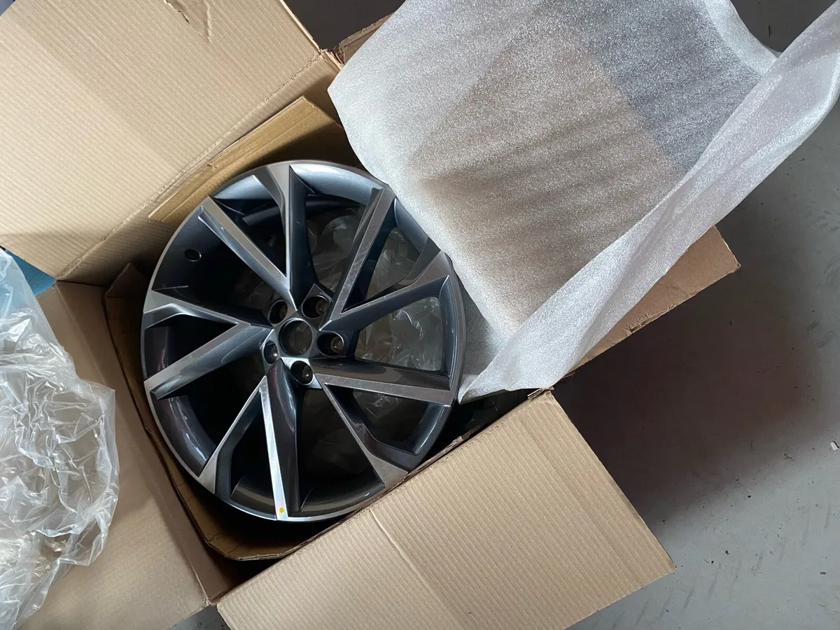 Vega 20” Skoda Alloy Wheel New / Unused - Image 2