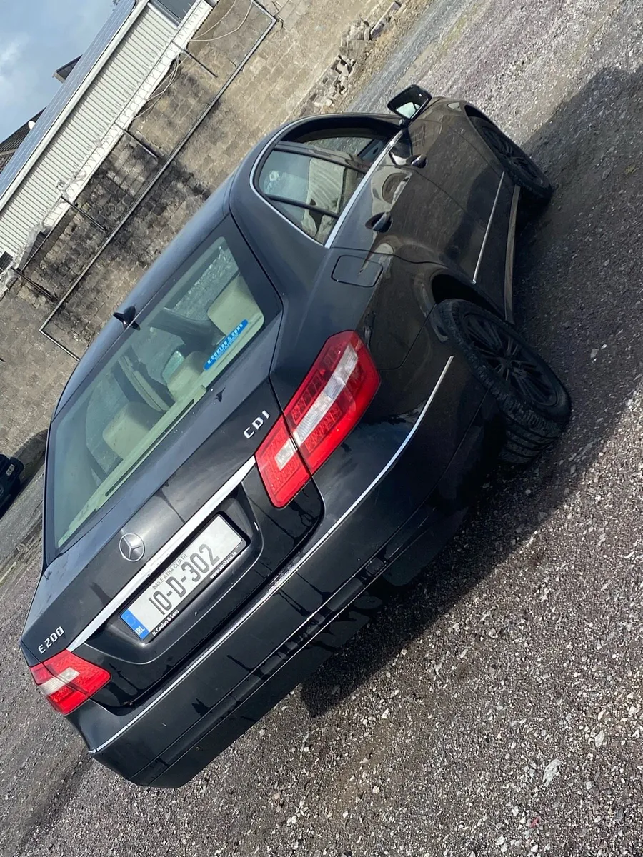 Mercedes e class - Image 4