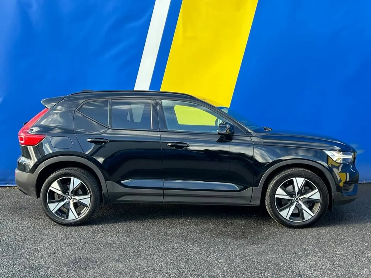 Volvo XC40 R-DESIGN T4 RECHARGE 1.5 HYBRID // LEAT - Image 2