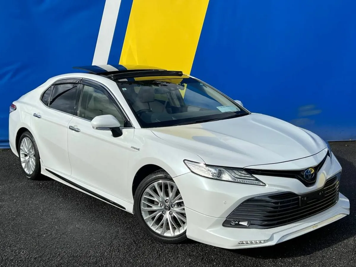 Toyota Camry G-LEATHER PACKAGE 2.5 HYBRID // MODEL - Image 1