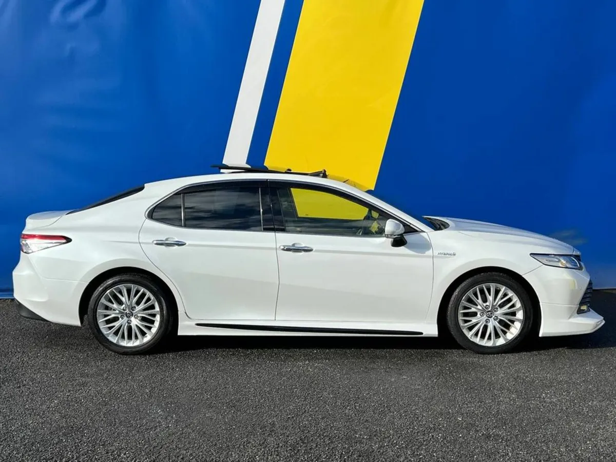 Toyota Camry G-LEATHER PACKAGE 2.5 HYBRID // MODEL - Image 4
