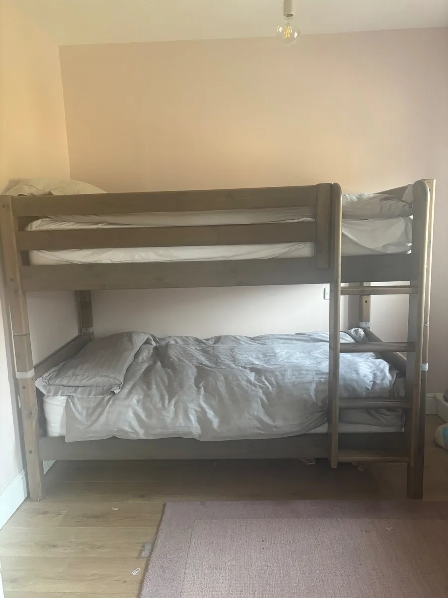 Single beds x2 - Image 2