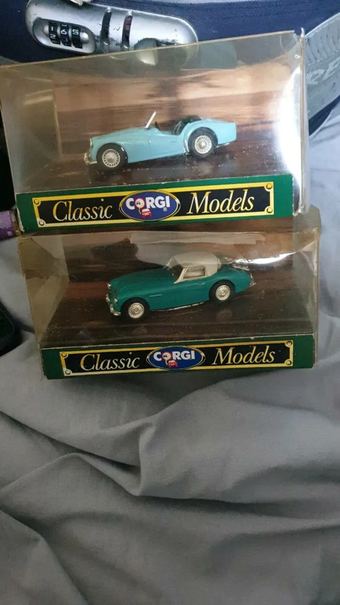 2 CORGI DIE.CAST MODELS ....