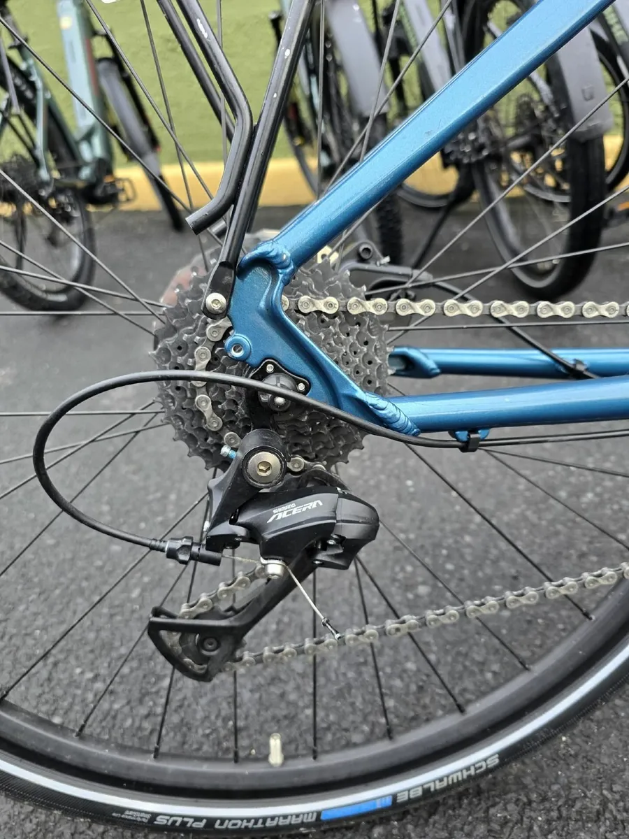 Ridgeback Element Hybrid Bike - Image 2