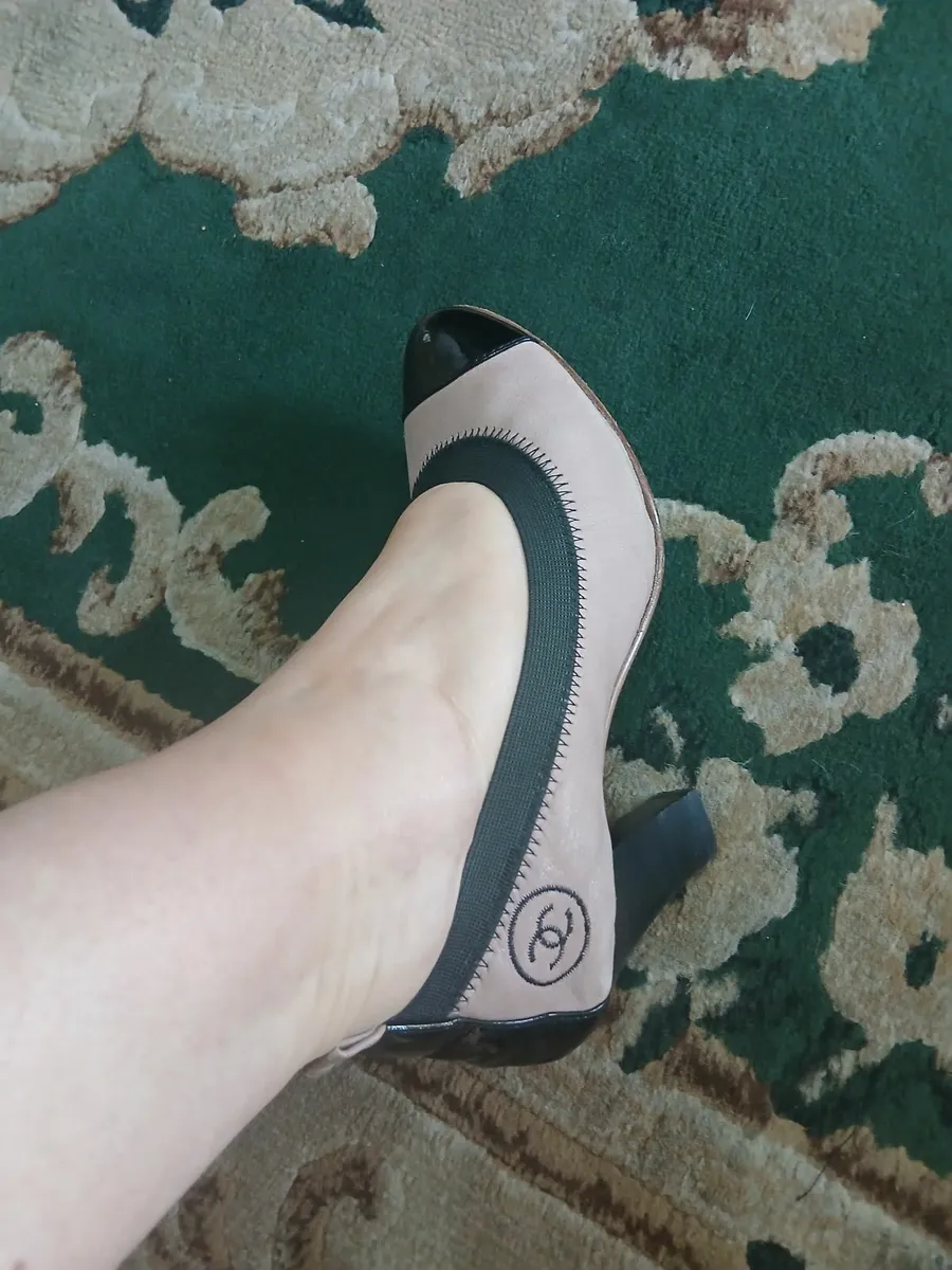 Chanel pumps - Image 4