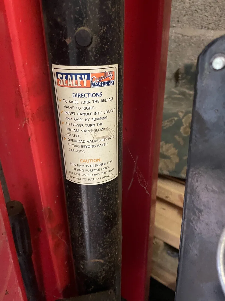 Sealey engine lift - Image 3