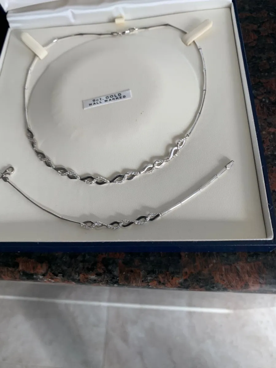 Jewellery - Image 2