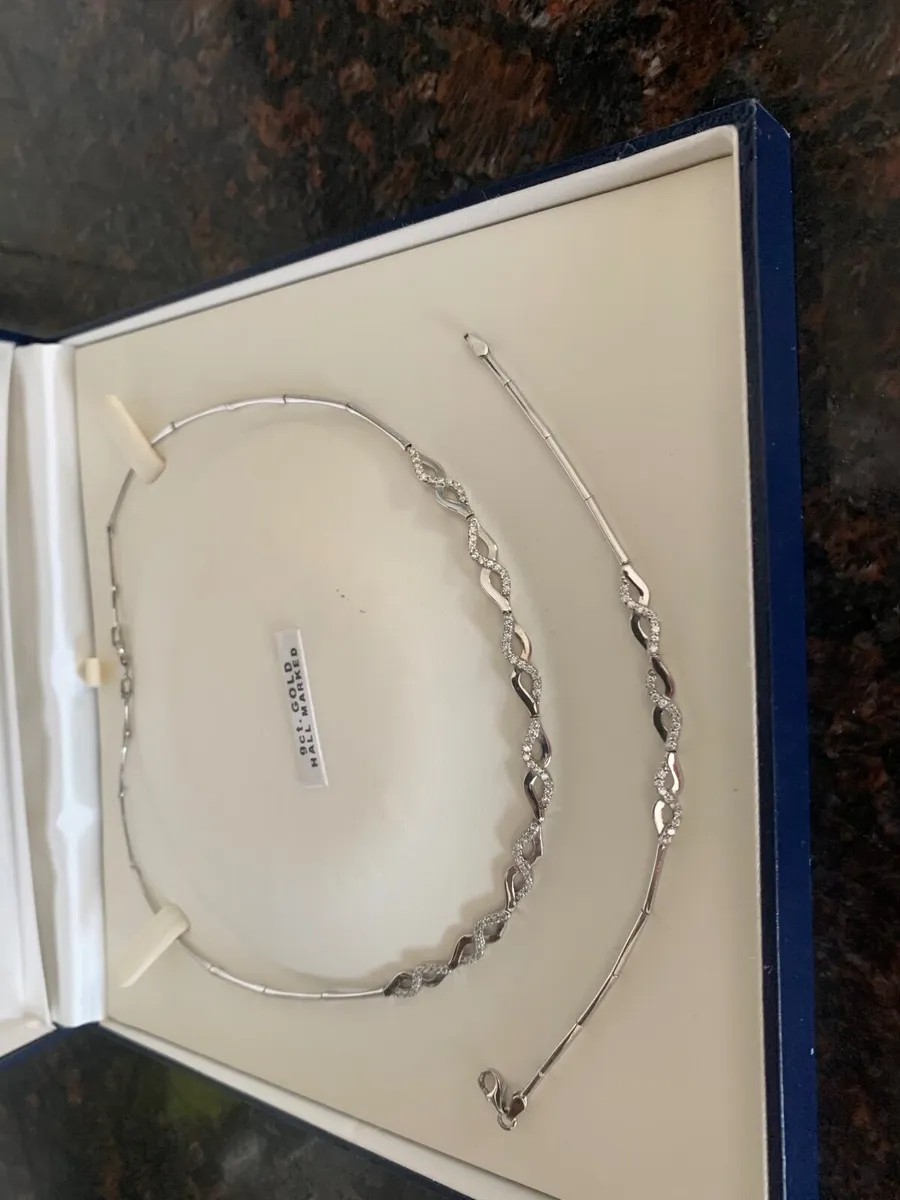 Jewellery - Image 3