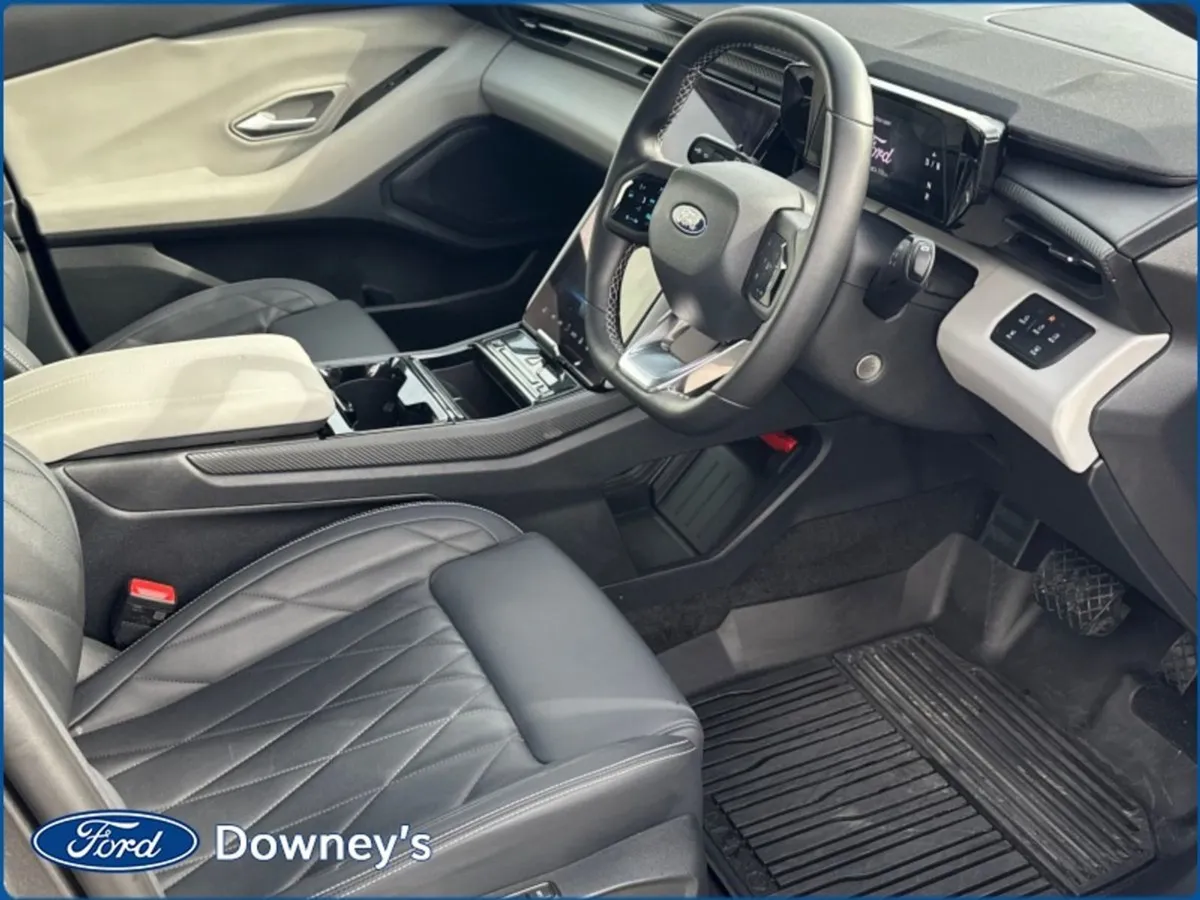 Ford Explorer Premium EV - Image 2