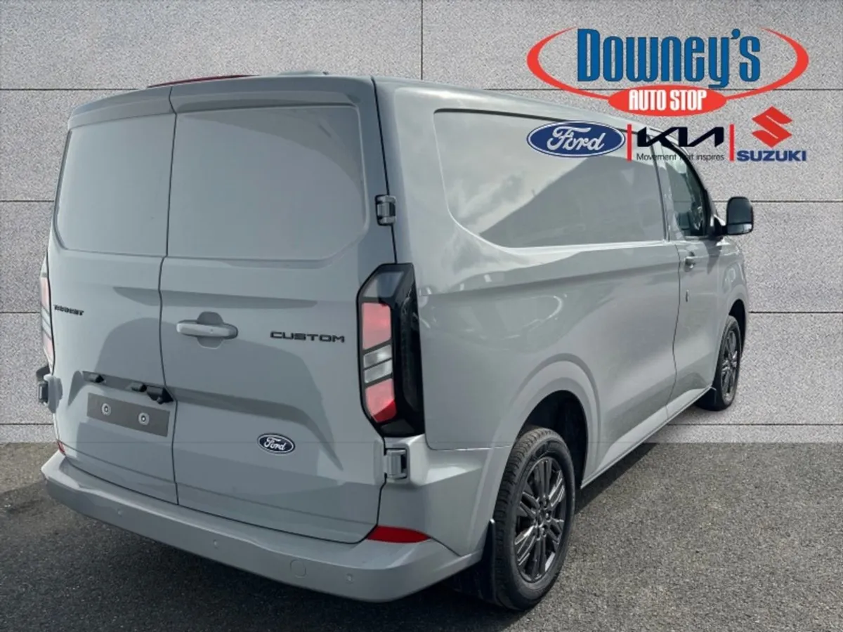 Ford Transit Custom SWB Limited 136 PS 2.0 TD. - Image 3