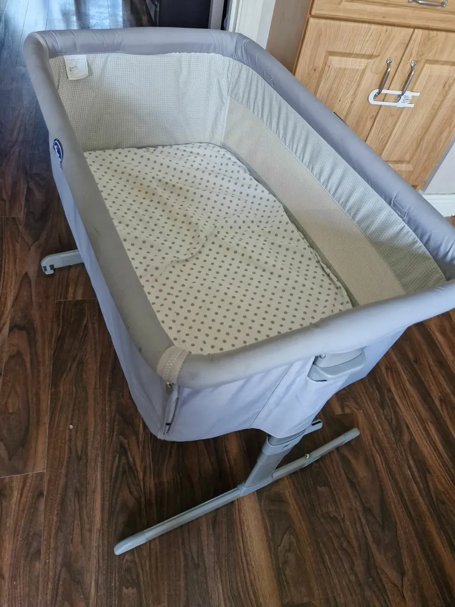 Chicco Co sleeper - Image 1