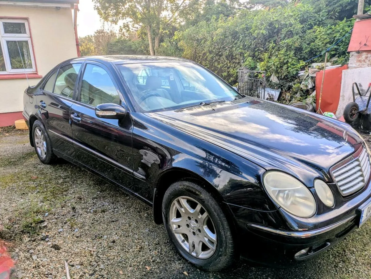 Mercedes E-200 - Image 4