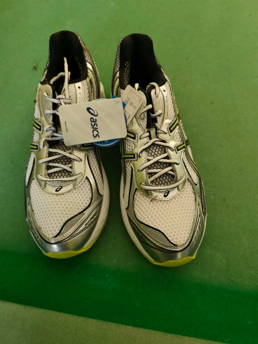 Asics gt 2150 running shoe - Image 1