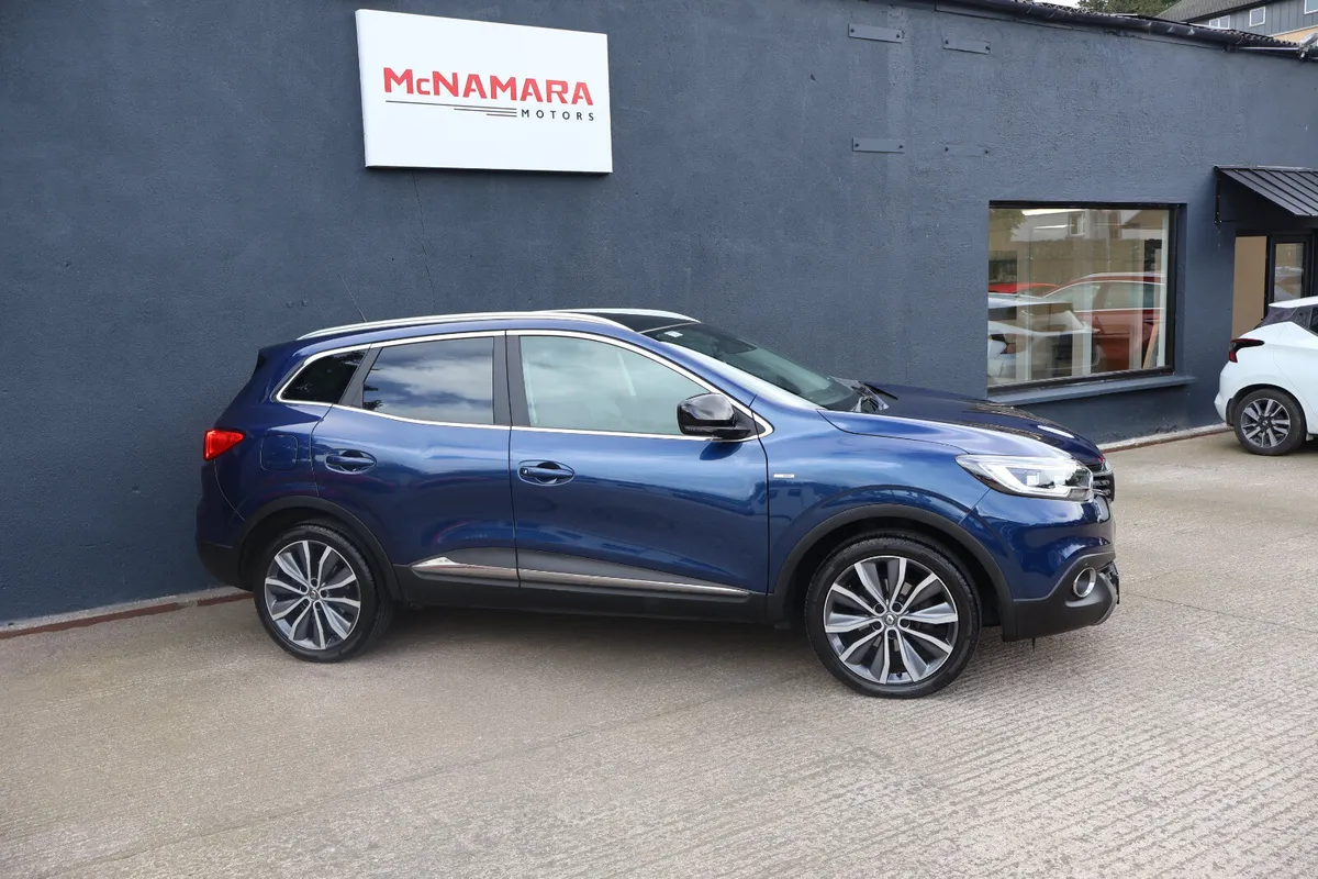 Renault Kadjar Signature S NAV Low Km's Huge Spec! - Image 2