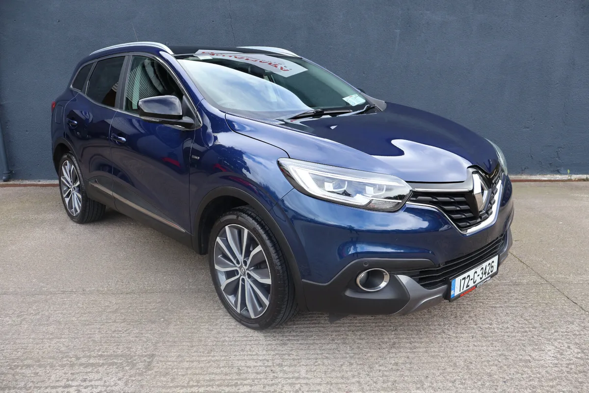 Renault Kadjar Signature S NAV Low Km's Huge Spec! - Image 3