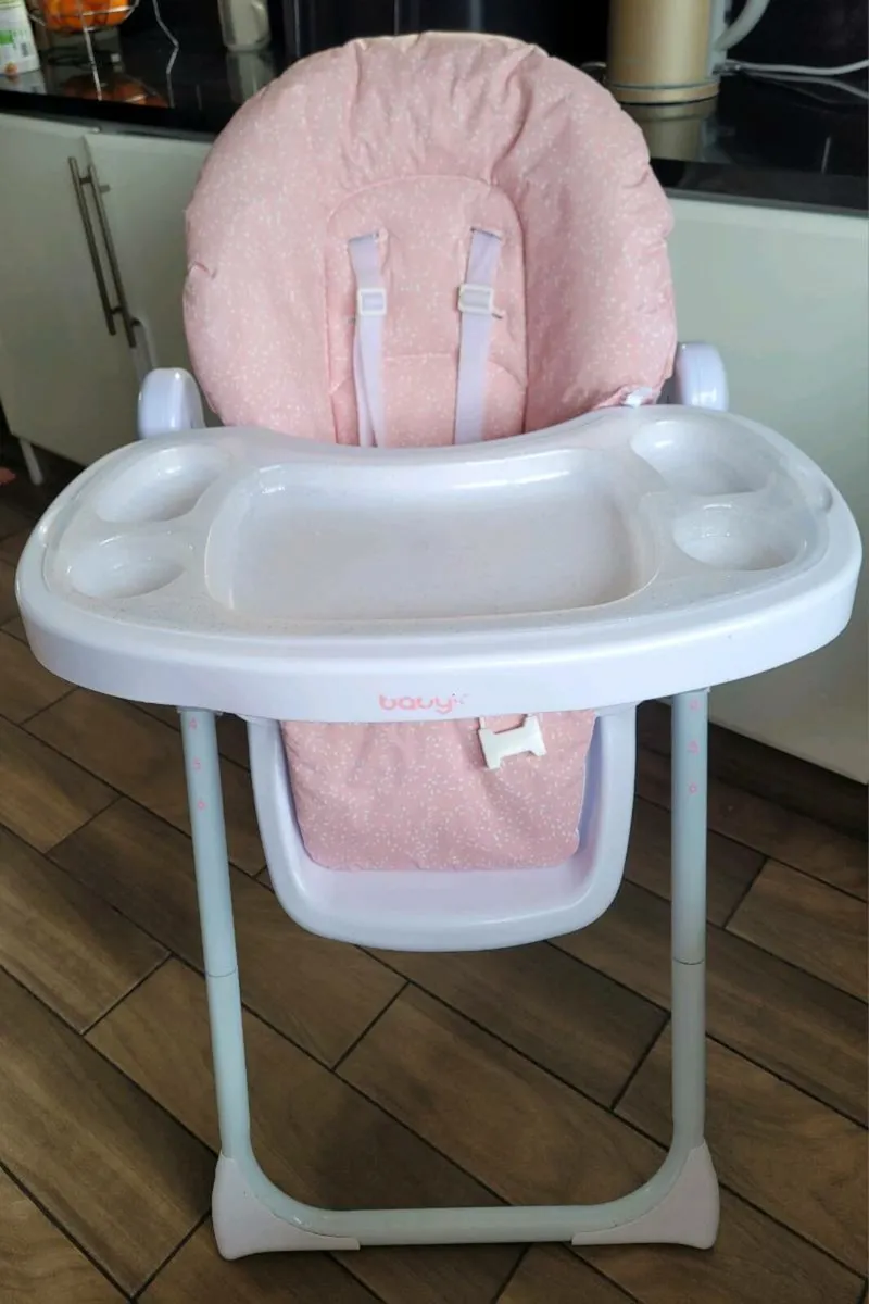 High chair - Image 1