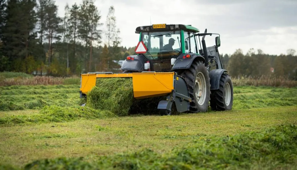 ELHO TR300 SWATHWILTER, AT PLOUGHING - Image 1