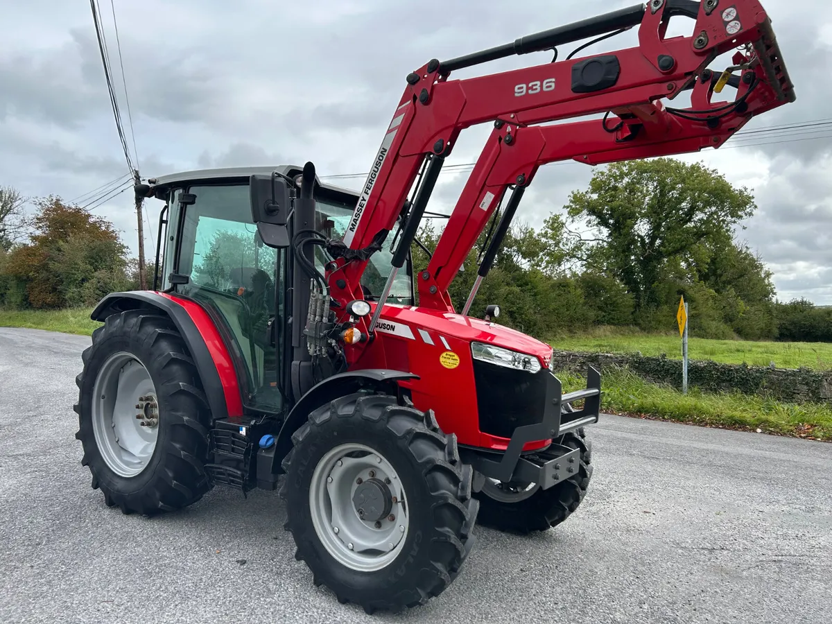 2017 Massey Ferguson 4709 with Loader - Image 3