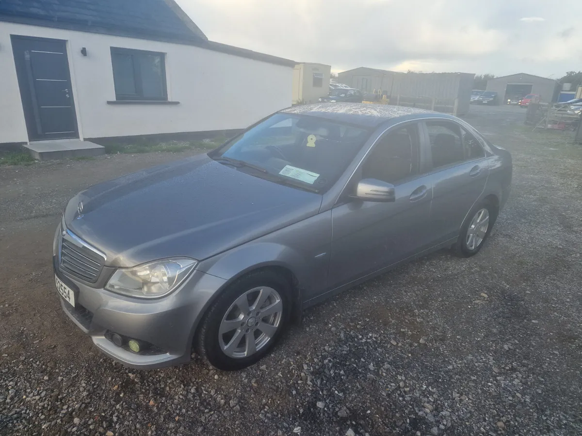 11 Mercedes-Benz C-Class 180 - Image 4
