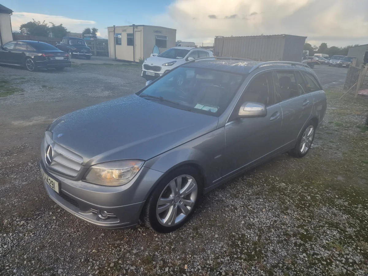 10 Mercedes-Benz C-Class C220 CDI - Image 4