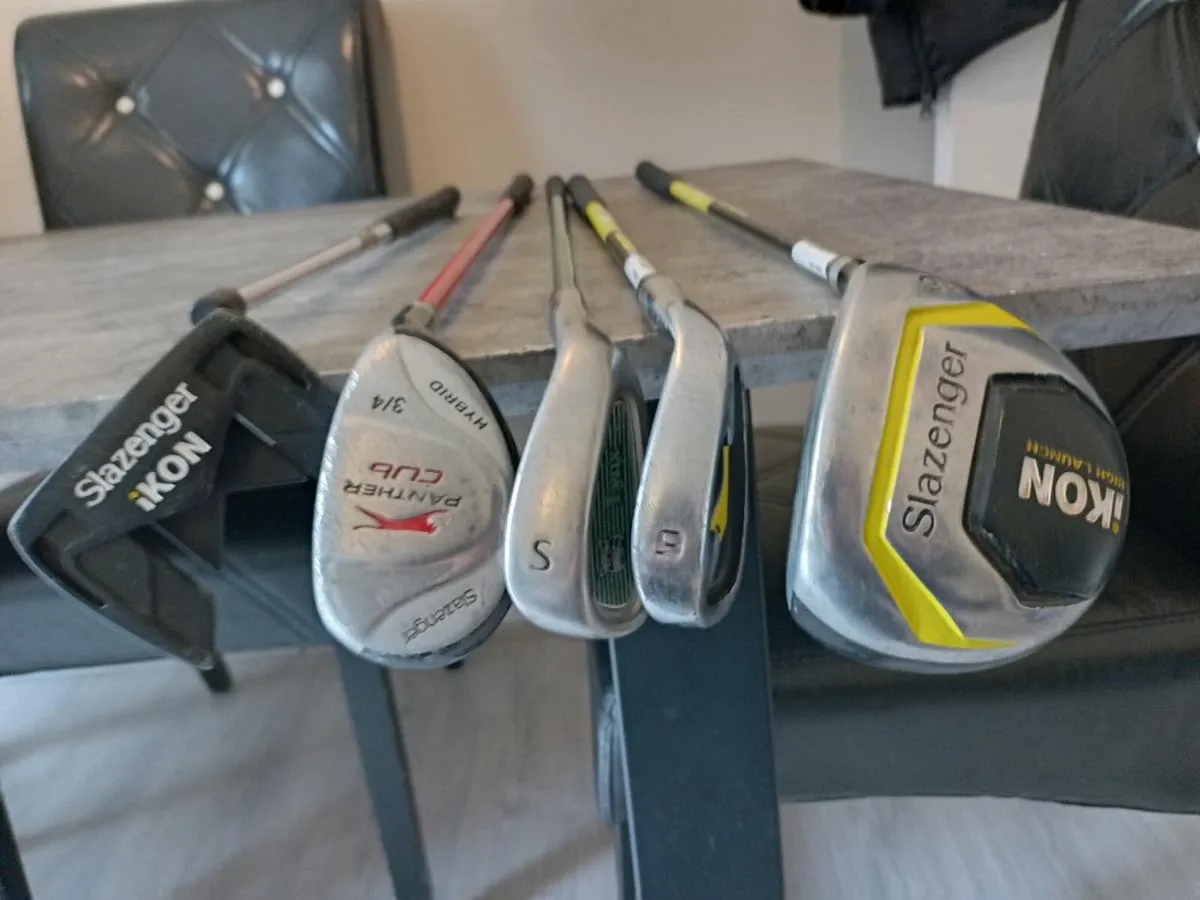 Junior golf clubs and bag with stand. - Image 3