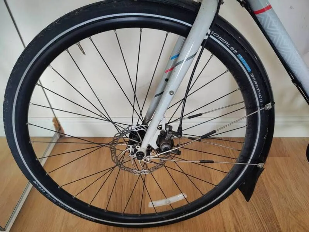Genesis Day One, super commuter, internal hub. - Image 3