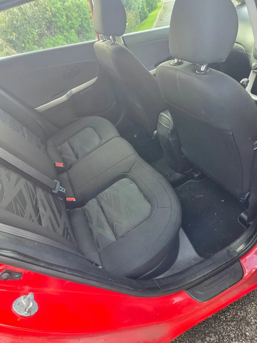 Kia Ceed 2014 - Image 2