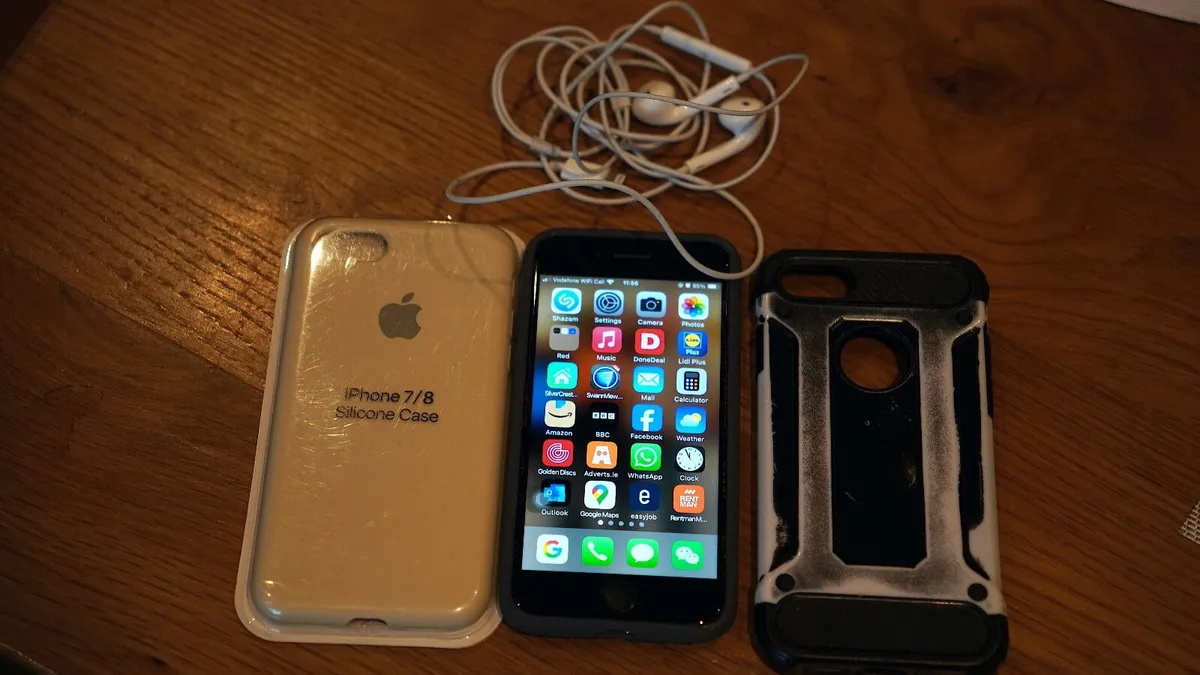 iPhone se 128gb 2022 gen 3 unlocked - Image 2
