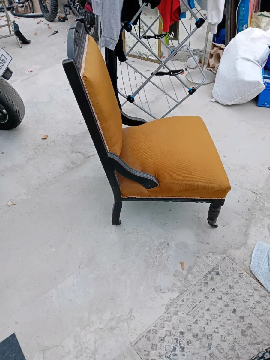 Antique chair - Image 2