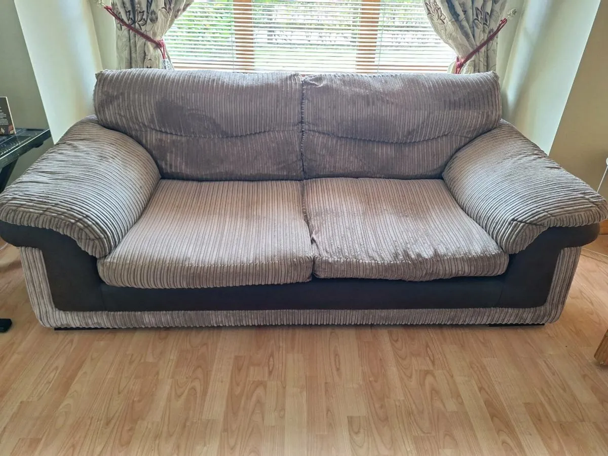 2  x brown Couches - Image 1
