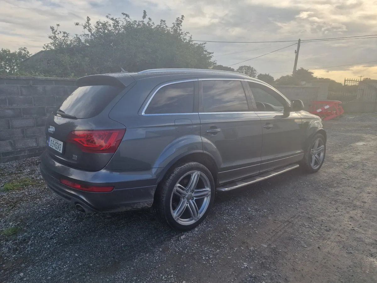 Audi Q7 QUATTRO SPORT LINE 7 SEATS - Image 2