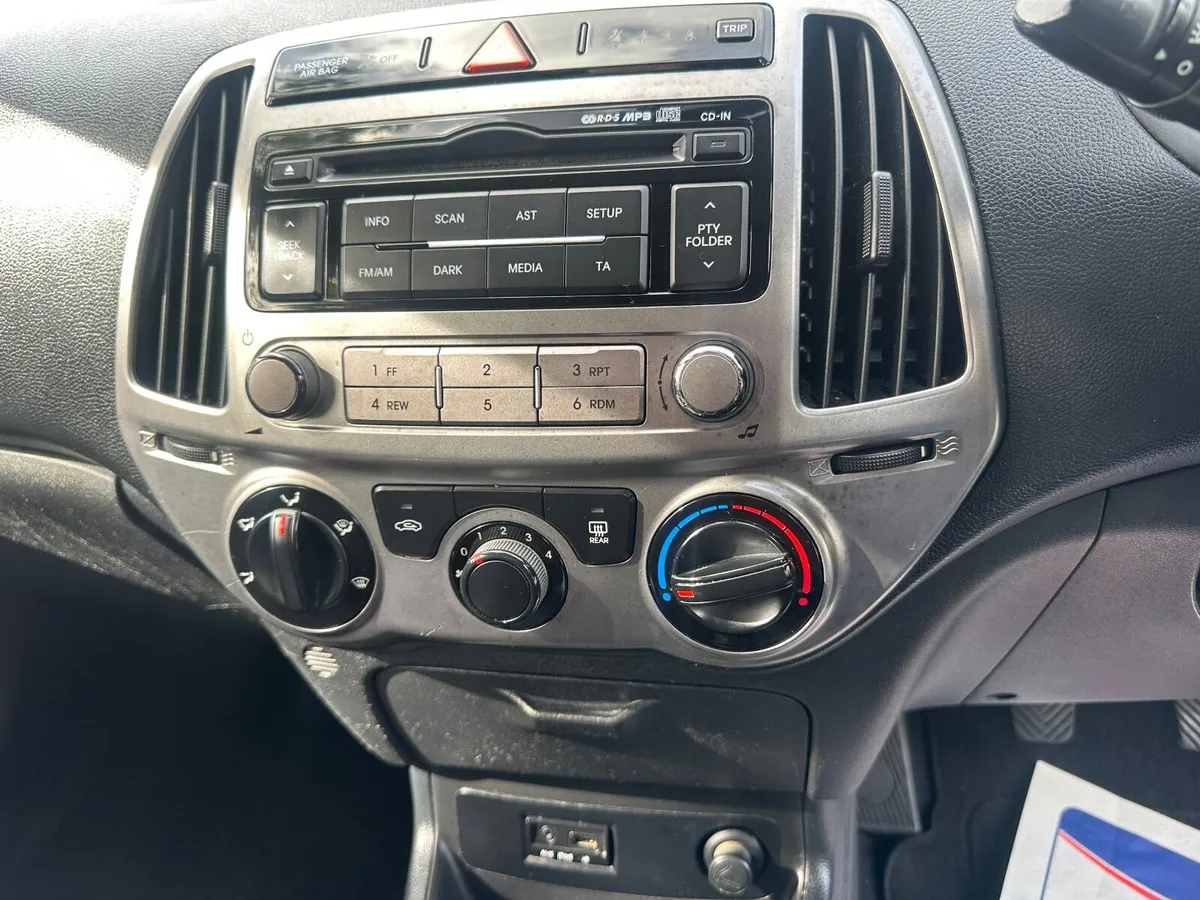 Hyundai i20 2013 1.4 CRDI 5 DR. "NEW NCT" - Image 3