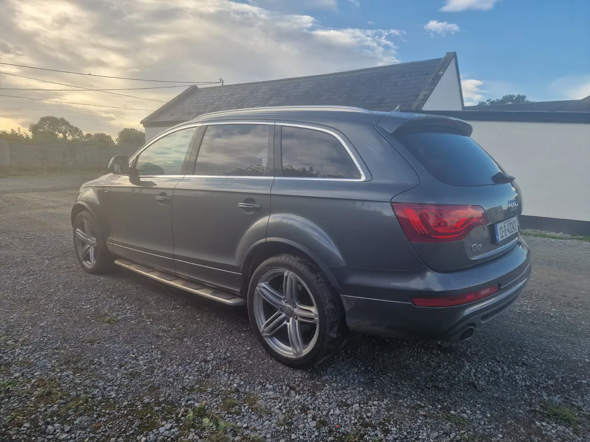 Audi Q7 QUATTRO SPORT LINE 7 SEATS - Image 3