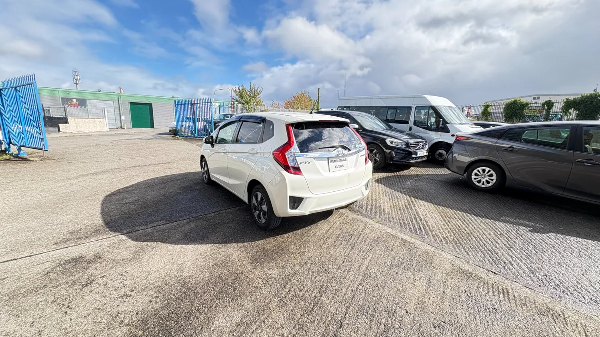 Honda Fit/Jzz 1.5 Hybrid 2017 - Image 4