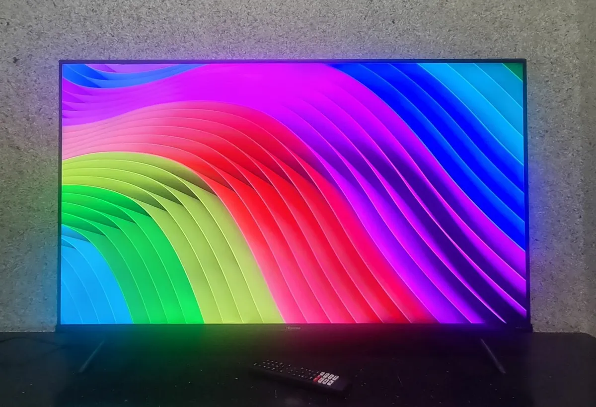 Hisense  43" Smart 4K Ultra HD HDR LED TV 2022 - Image 2