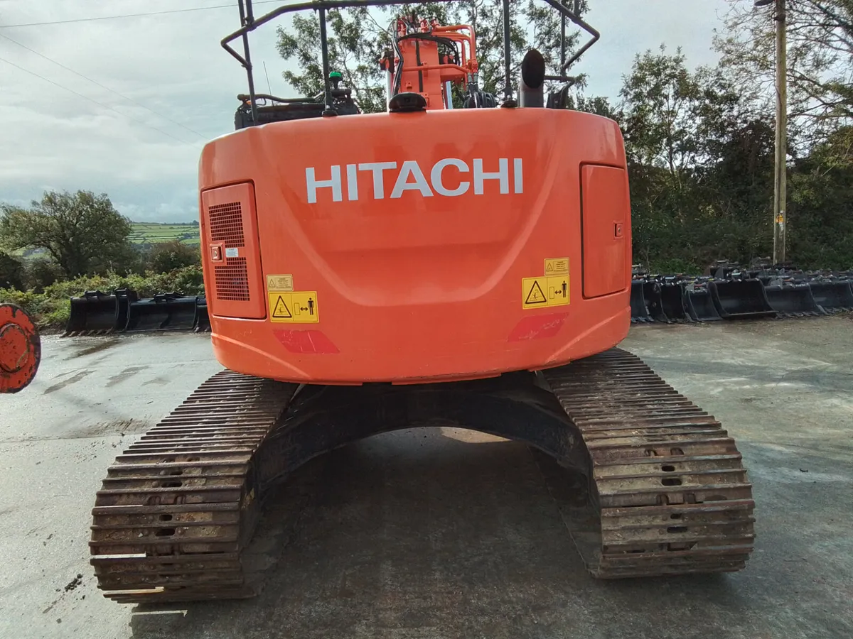 HITACHI  ZX225USLC-6  (2019)  5800 HRS - Image 3