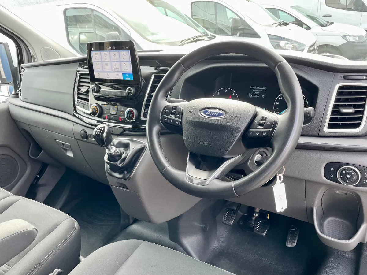 Ford Transit Custom Limited 2.0TDCI 130PS LWB,2022 - Image 3