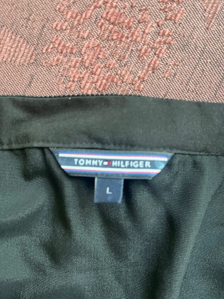 Designer Tommy Hilfiger skirt - Image 2