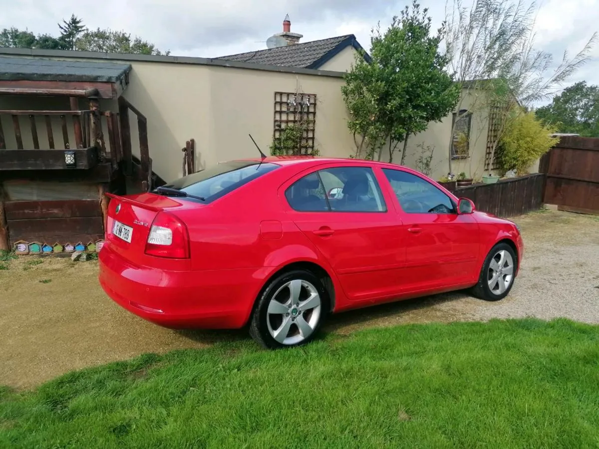 Skoda Octavia - very low mileage - Image 4